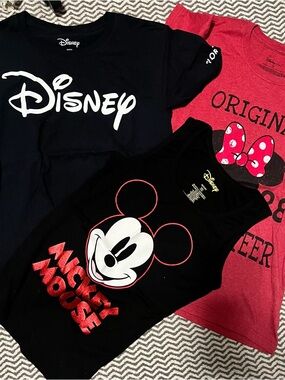 Disney lot of three   Mickey Mouse - Disney